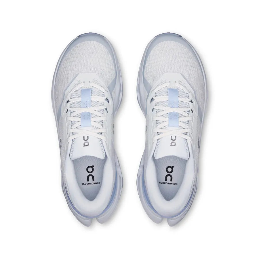 On CloudRunner 3 - Womens